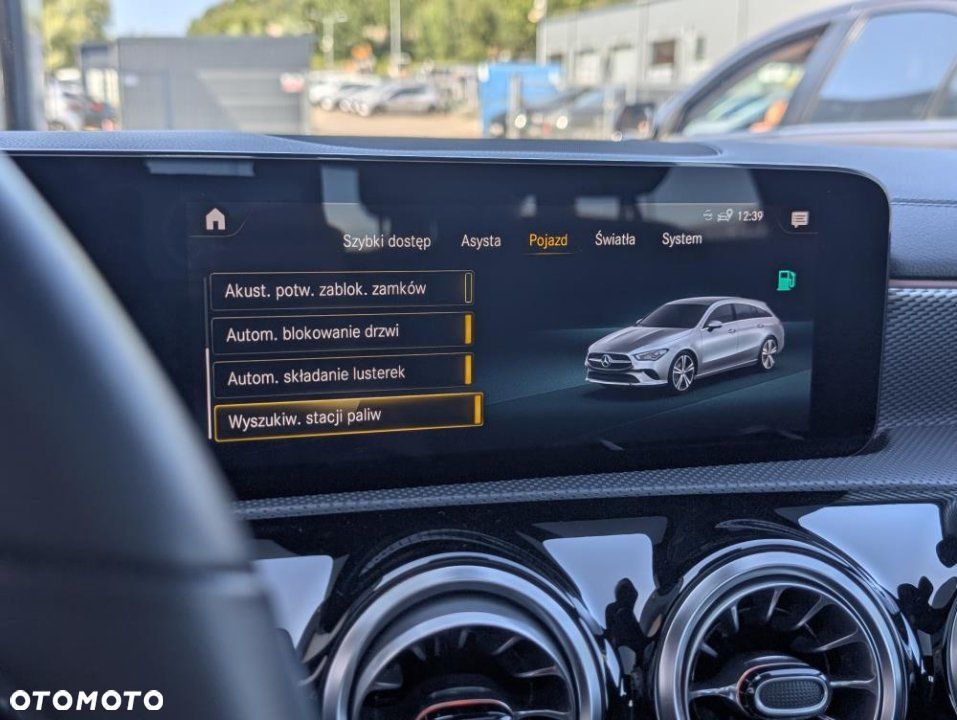 Mercedes-Benz CLA - 23