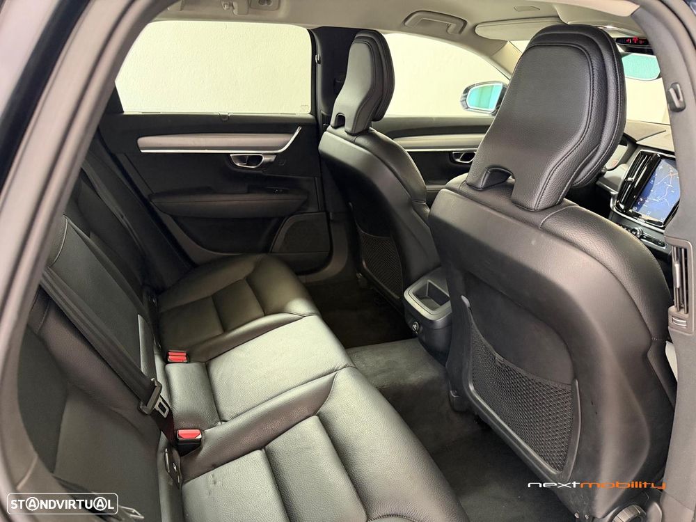 Volvo V90 2.0 D4 Momentum B.Pack Geartronic - 18