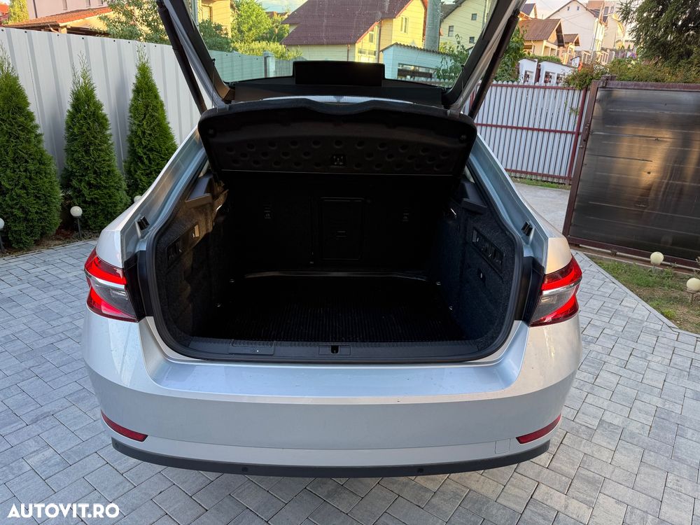 Skoda Superb 2.0 TDI 4X4 DSG Style - 26