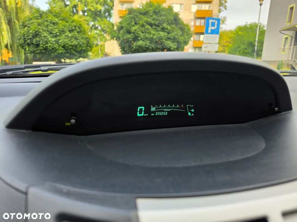 Toyota Yaris - 13