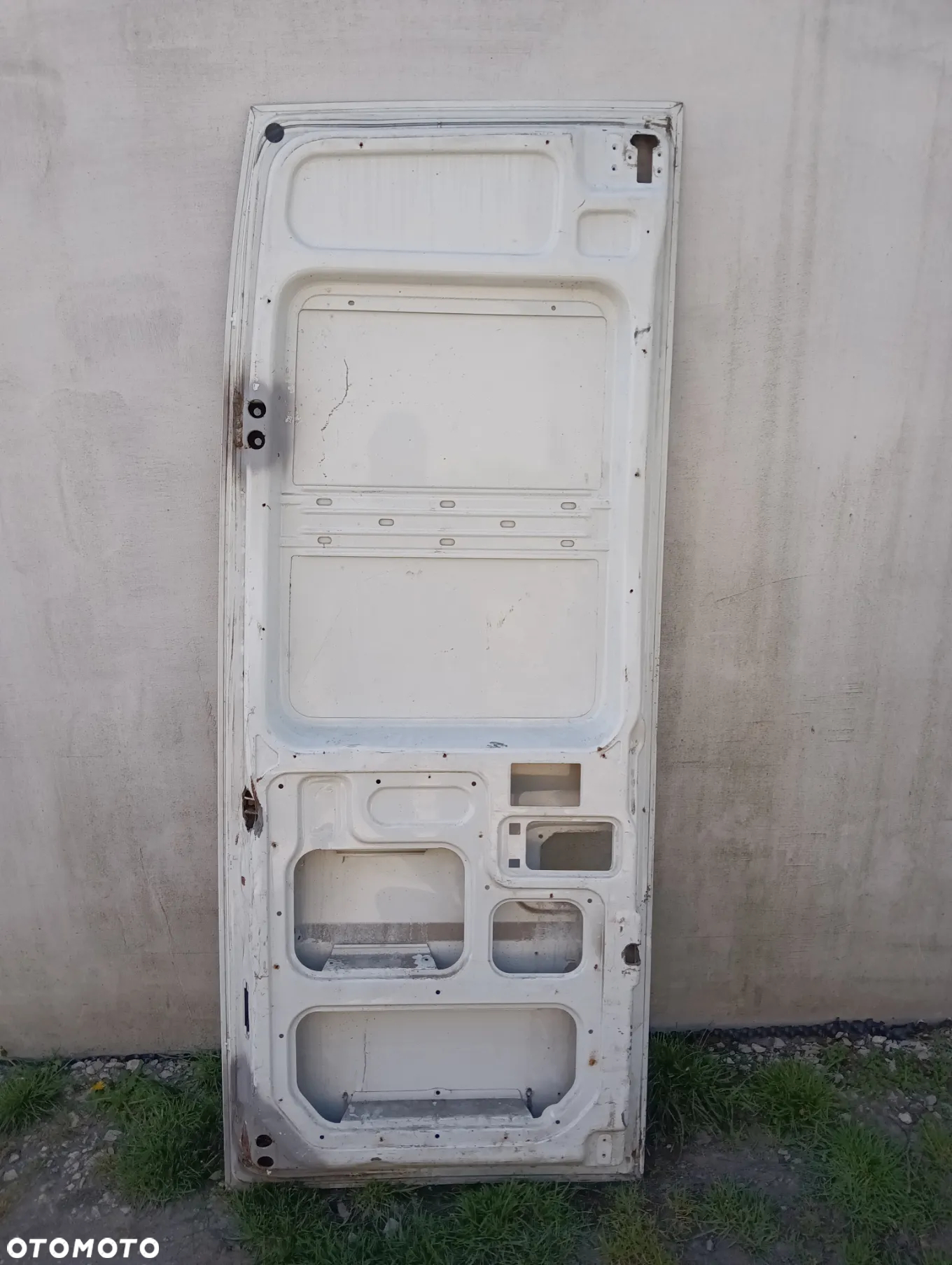 Drzwi tylne prawe Iveco Daily 2,3 - 3,0 1999 - 2014 - 2