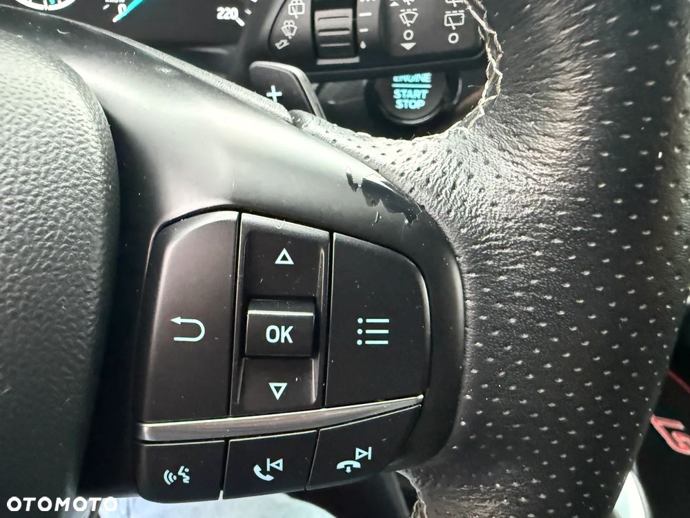 Ford Fiesta 1.0 EcoBoost Powershift ST-LINE - 35