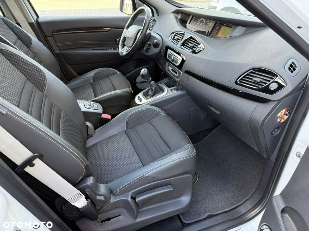 Renault Scenic ENERGY TCe 130 BOSE EDITION - 16