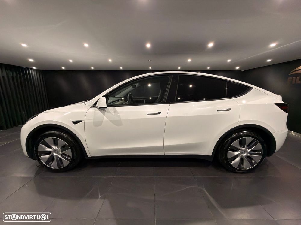 Tesla Model Y Standard - 4