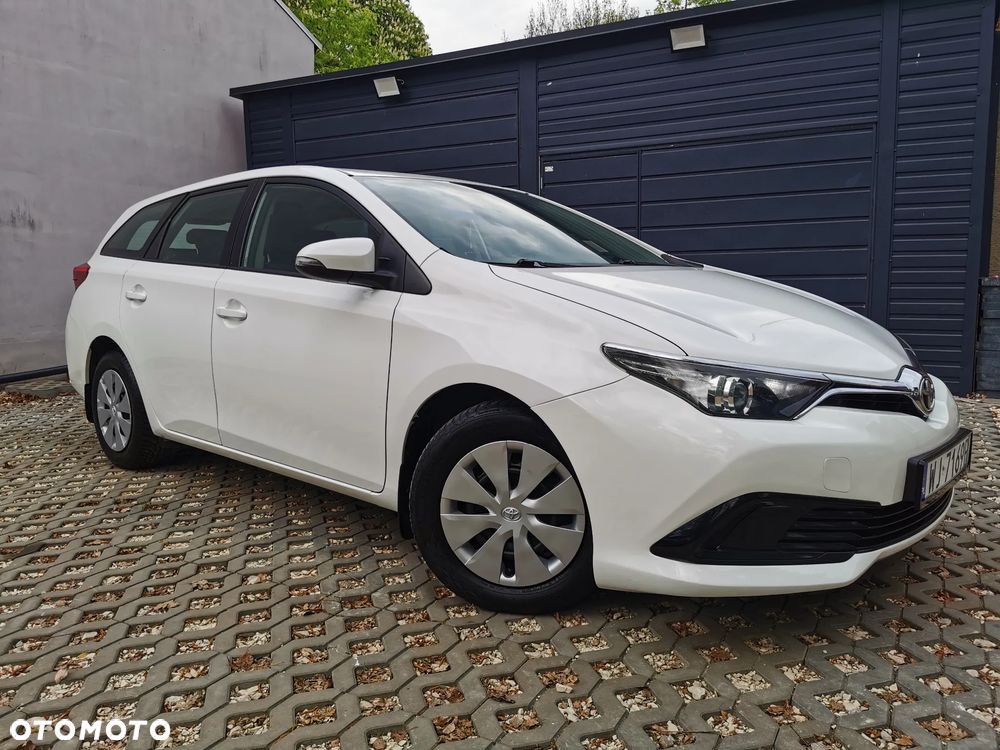 Toyota Auris 1.4 D-4D Dynamic - 4