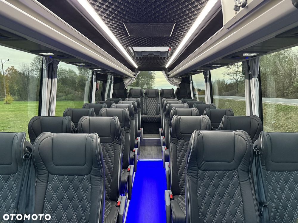 Mercedes-Benz Sprinter 519 - 25