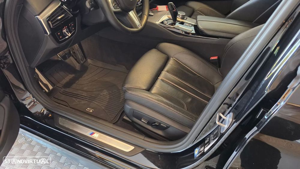 BMW 520 d Pack M Auto - 31