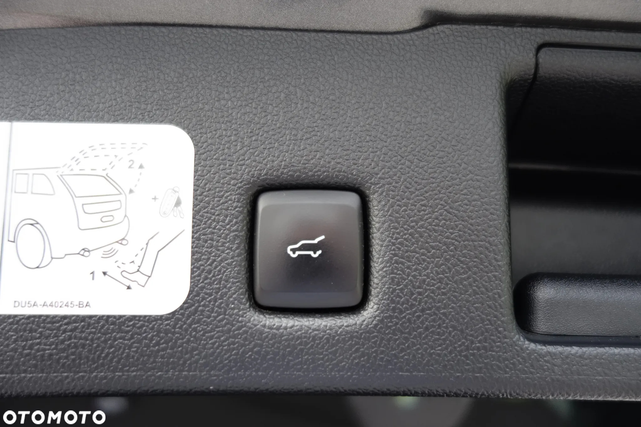 Ford Kuga 2.0 TDCi FWD Titanium - 13