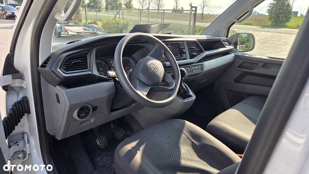 Volkswagen Transporter - 11
