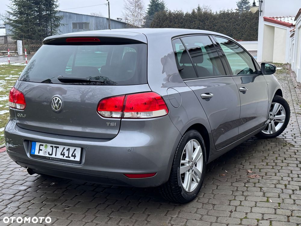 Volkswagen Golf - 10
