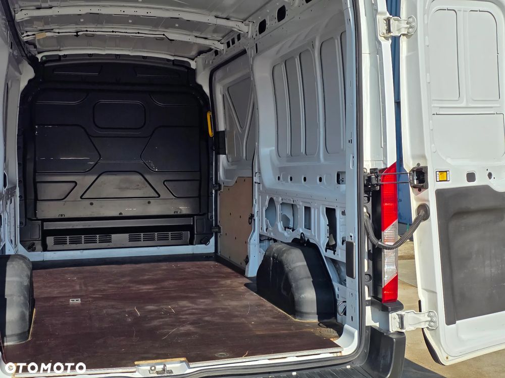 Ford Transit - 10