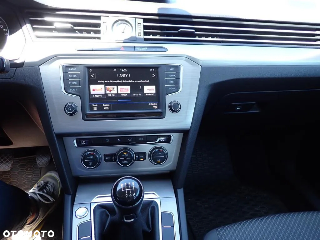 Volkswagen Passat 2.0 TDI BMT Comfortline - 11