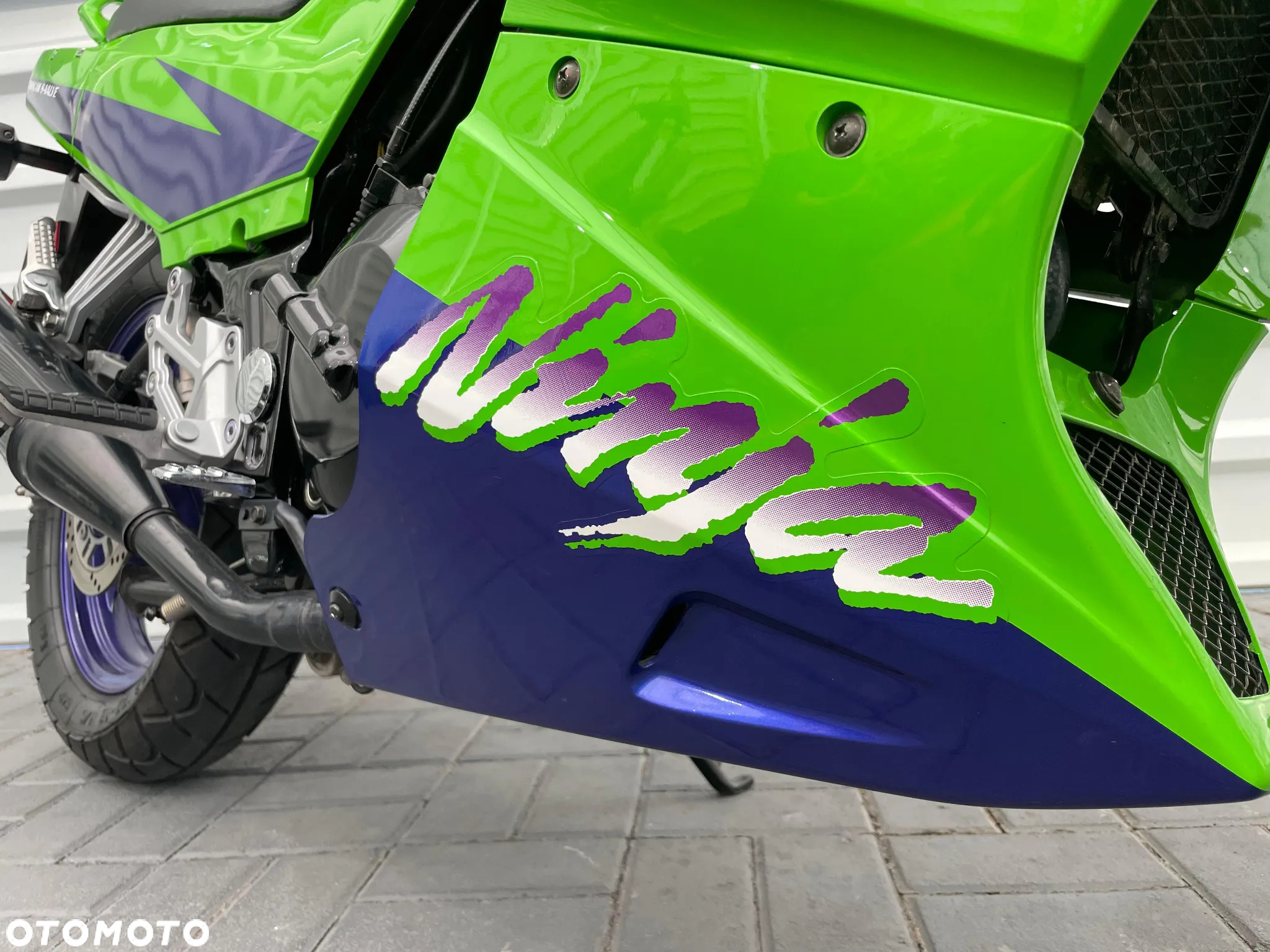 Kawasaki GPX - 13