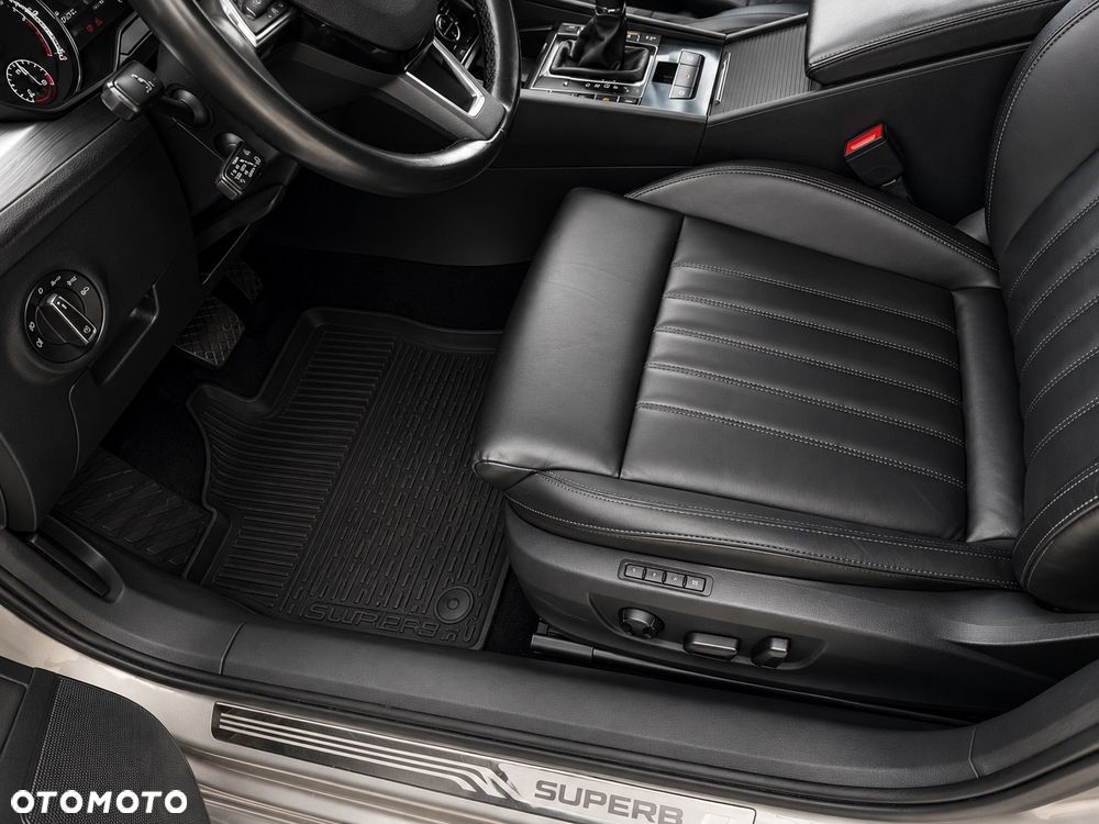 Skoda Octavia 2.0 TDI Ambition EU6 - 17