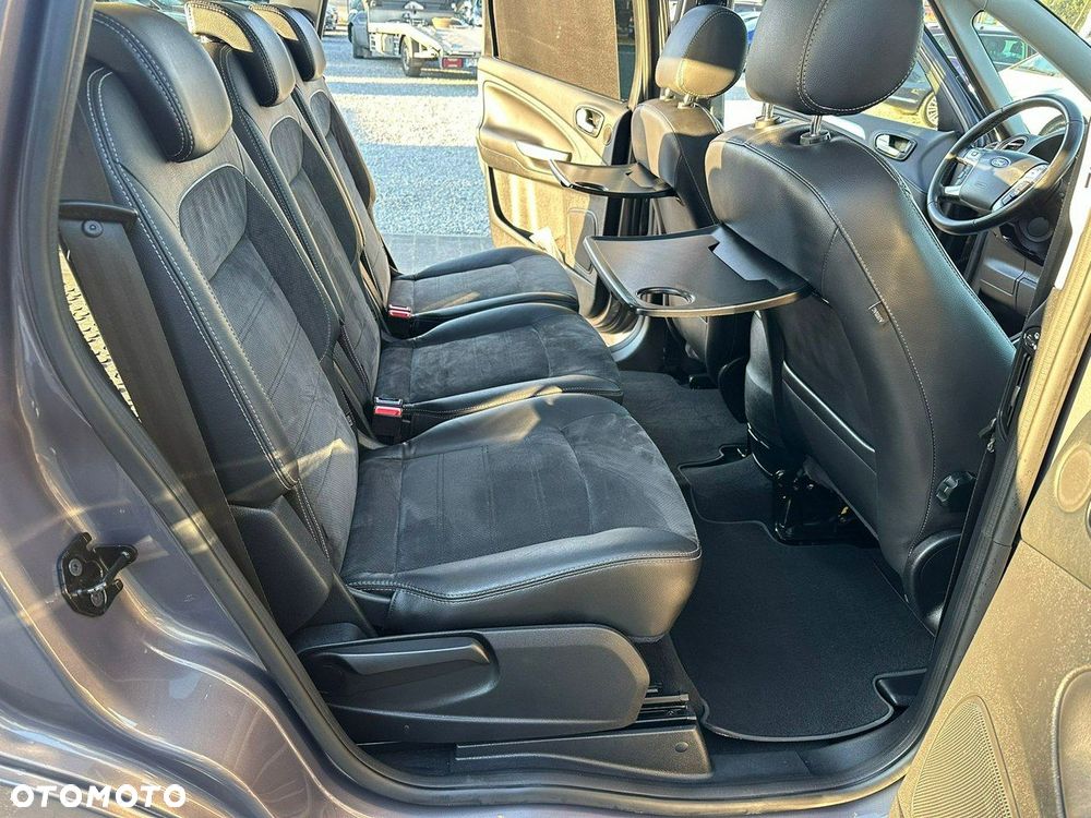 Ford S-Max - 9