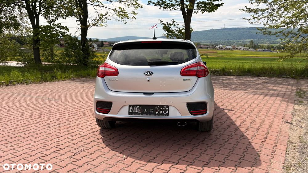 Kia Ceed 1.6 CRDi 136 ISG Platinum Edition - 4