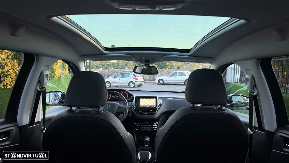 Peugeot 2008 1.2 PureTech GT Line EAT6 - 7