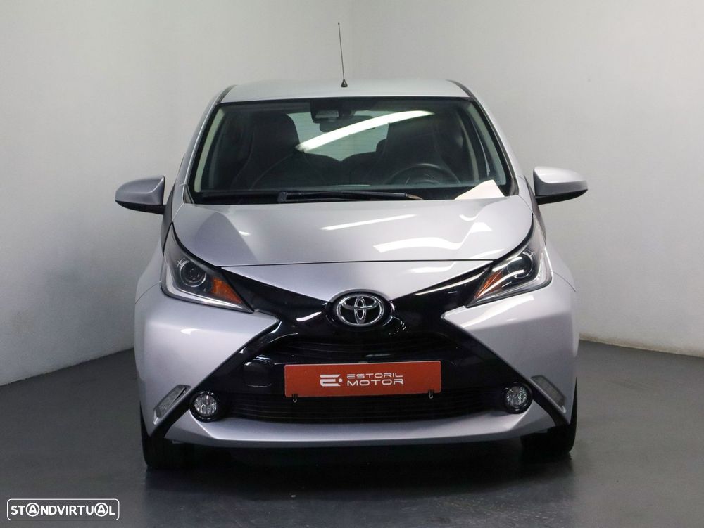 Toyota Aygo 1.0 X-Play Plus+X-Touch - 2