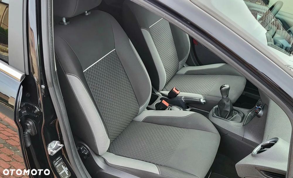 Ford Fiesta 1.0 EcoBoost S&S TREND - 17