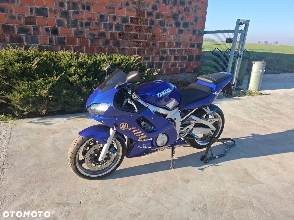 Yamaha R6 - 2