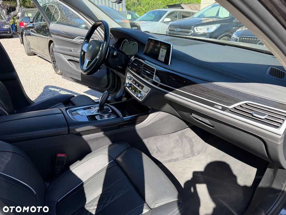 BMW Seria 7 740Ld xDrive - 22
