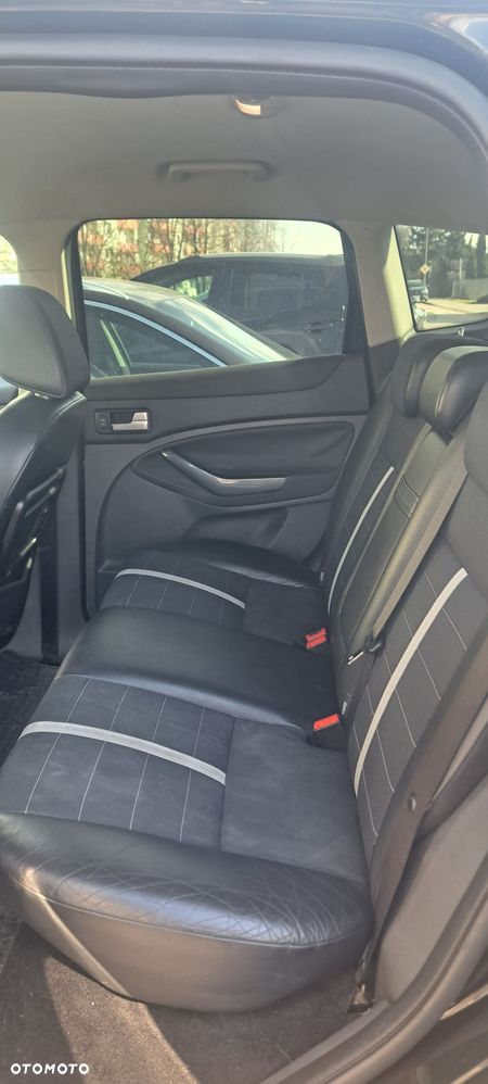 Ford Kuga 2.0 TDCi Titanium - 9