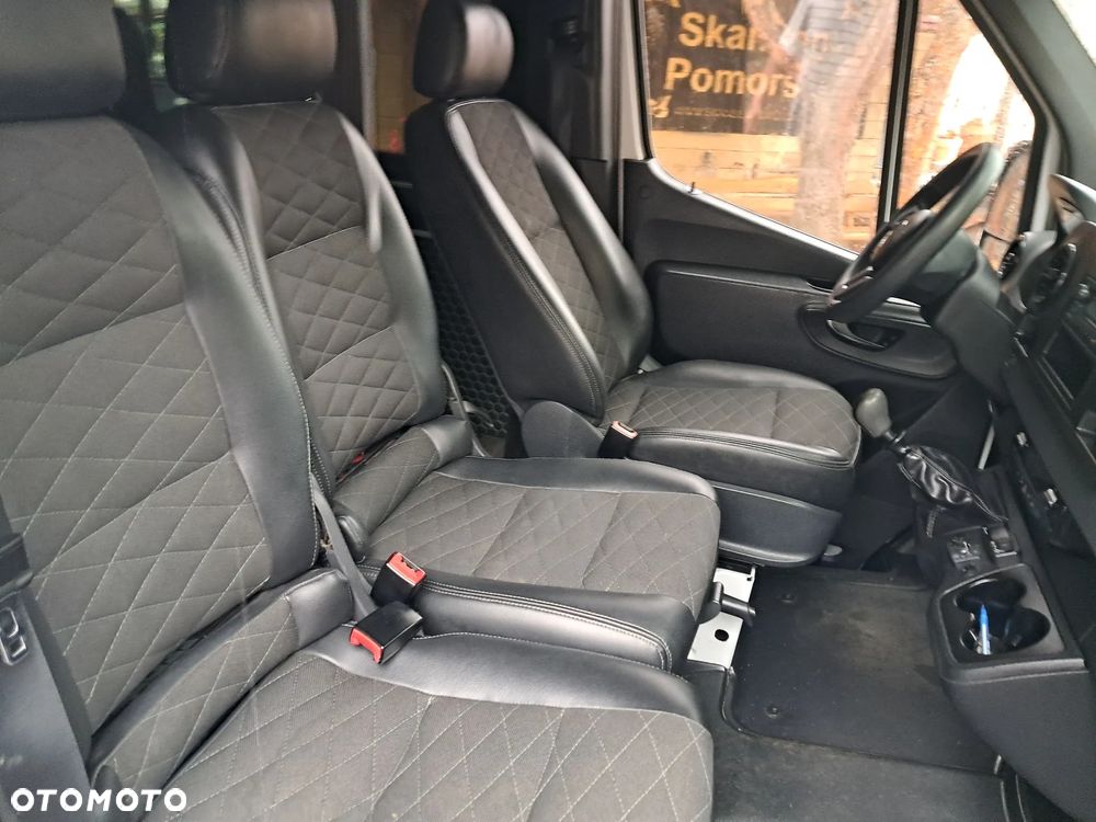 Mercedes-Benz Sprinter 907.221 - 20