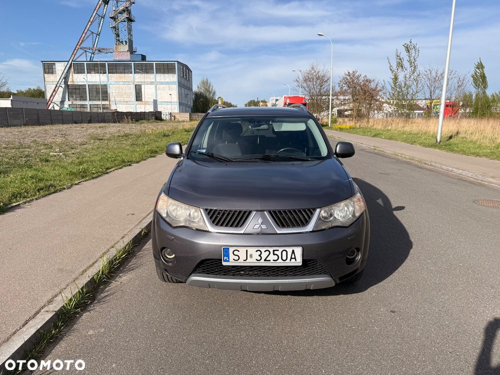 Mitsubishi Outlander 2.4 Intense + CVT - 2