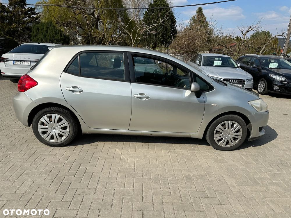 Toyota Auris - 30
