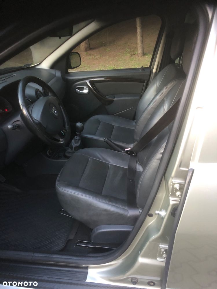 Dacia Duster 1.5 dCi Laureate 4x4 - 12