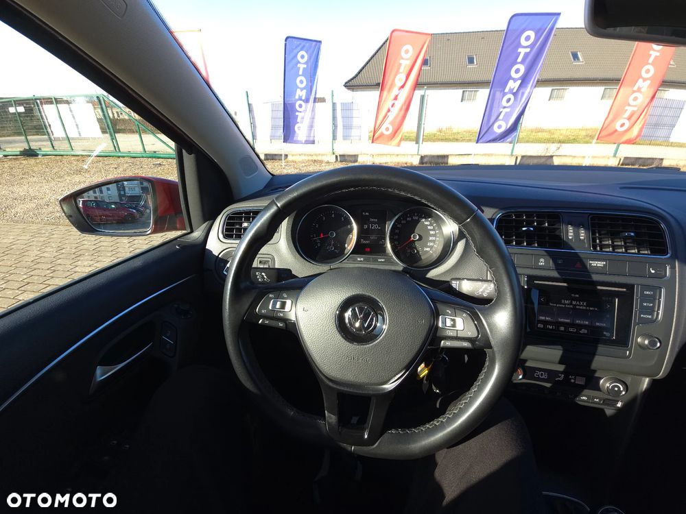 Volkswagen Polo 1.2 TSI Comfortline - 32