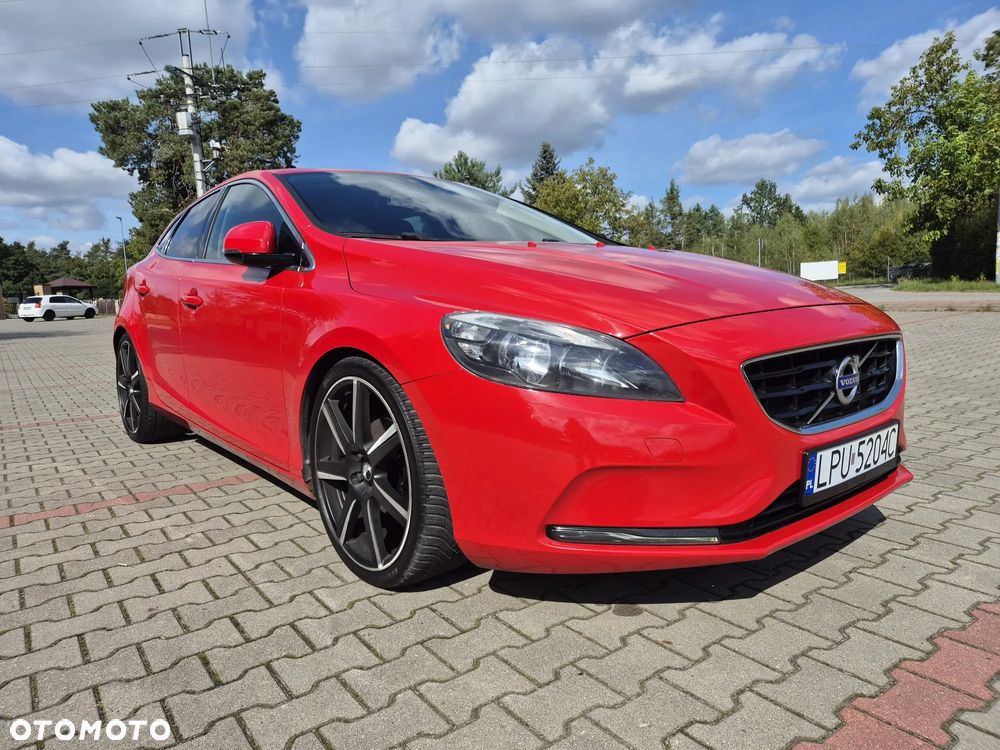 Volvo V40 D2 Momentum - 1