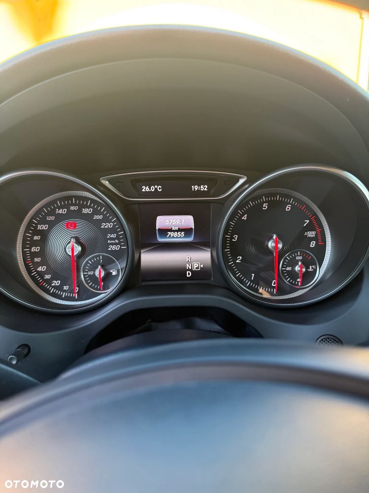 Mercedes-Benz CLA 200 7G-DCT - 6