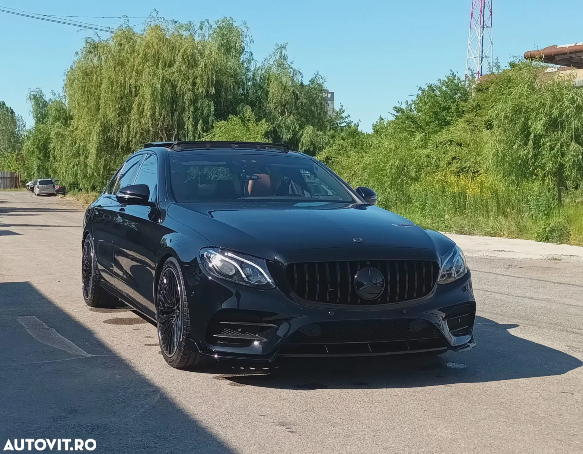 Mercedes-Benz E 220 d 9G-TRONIC AMG Line - 2