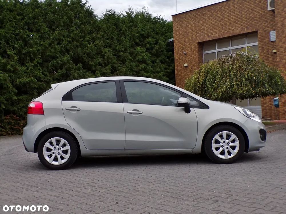 Kia Rio 1.1 CRDI Attract - 7