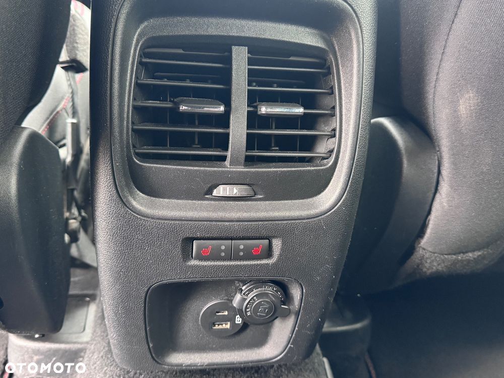 Ford Kuga 2.0 EcoBlue Hybrid ST-LINE - 28