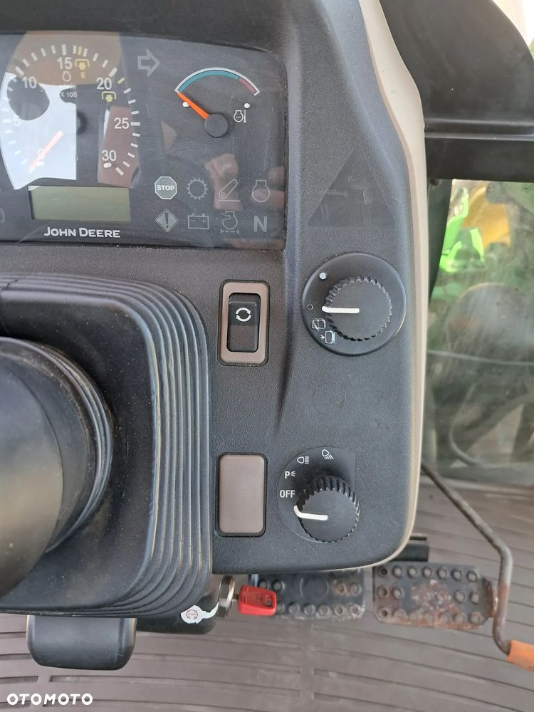 John Deere 5100M - 28