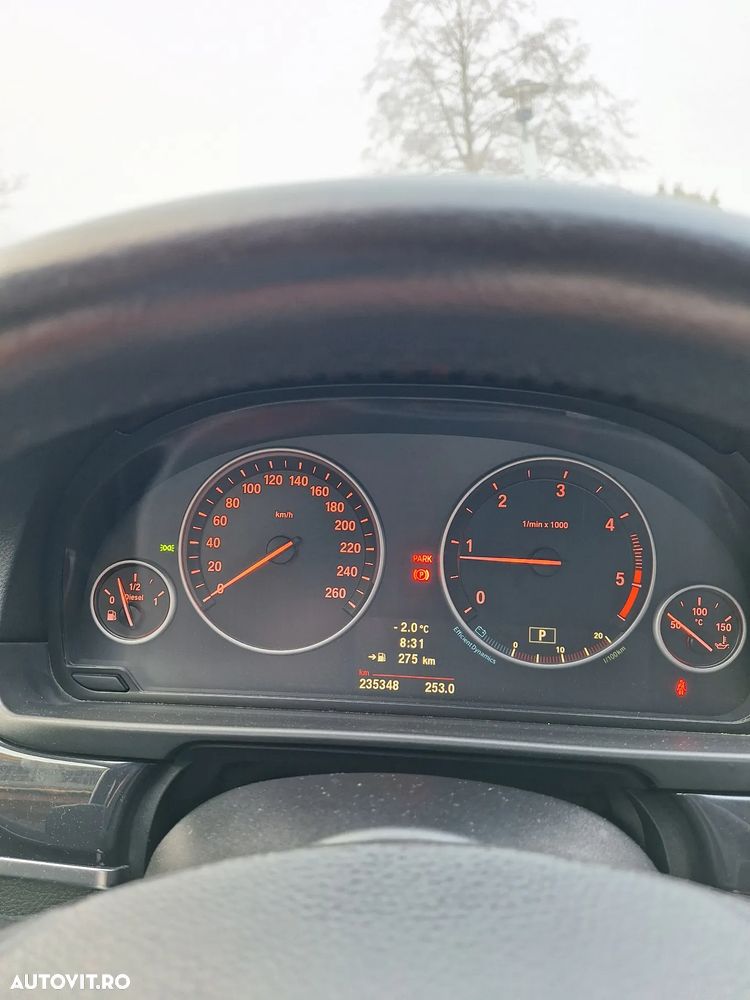 BMW Seria 5 520d Aut. - 13