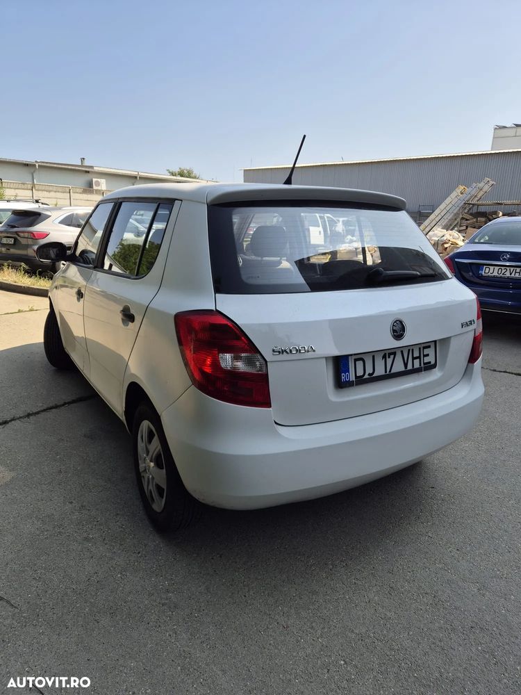 Skoda Fabia 1.2 HTP Active - 2