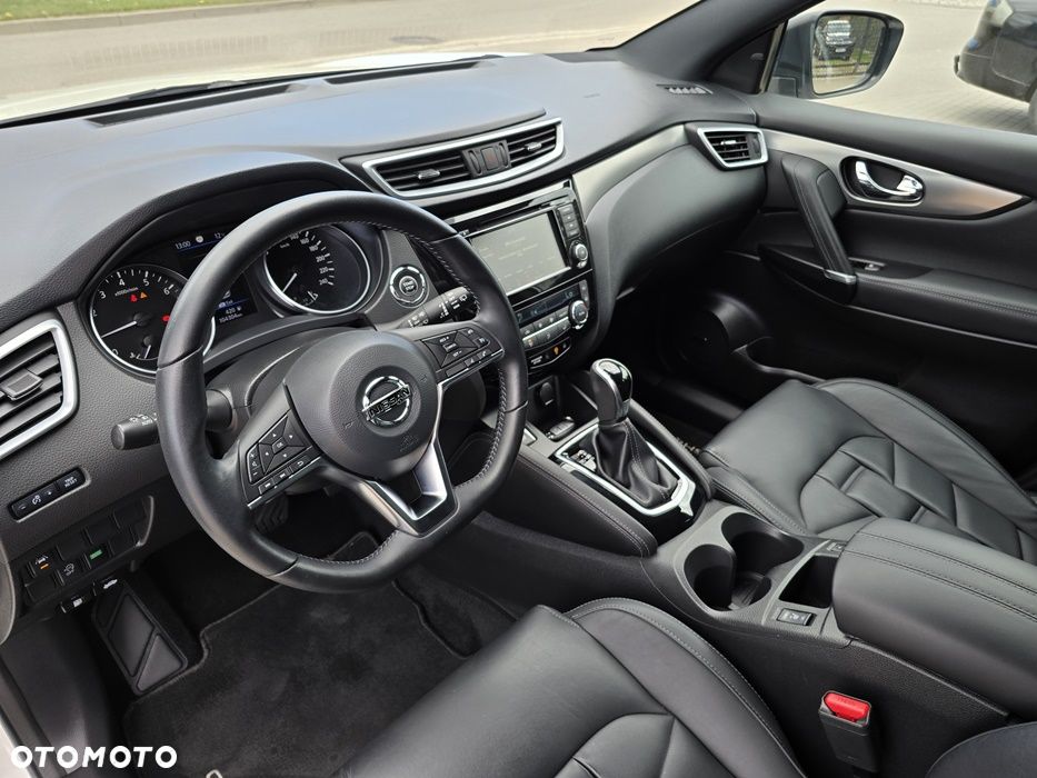 Nissan Qashqai 1.3 DIG-T Tekna DCT - 26