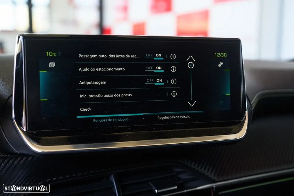 Peugeot e-2008 50 kWh GT Pack - 47