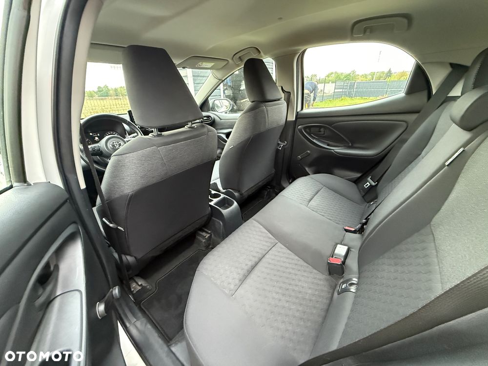 Toyota Yaris 1.5 Comfort - 11