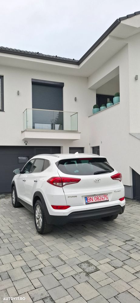 Hyundai Tucson blue 1.7 CRDi 2WD Intro Edition - 20