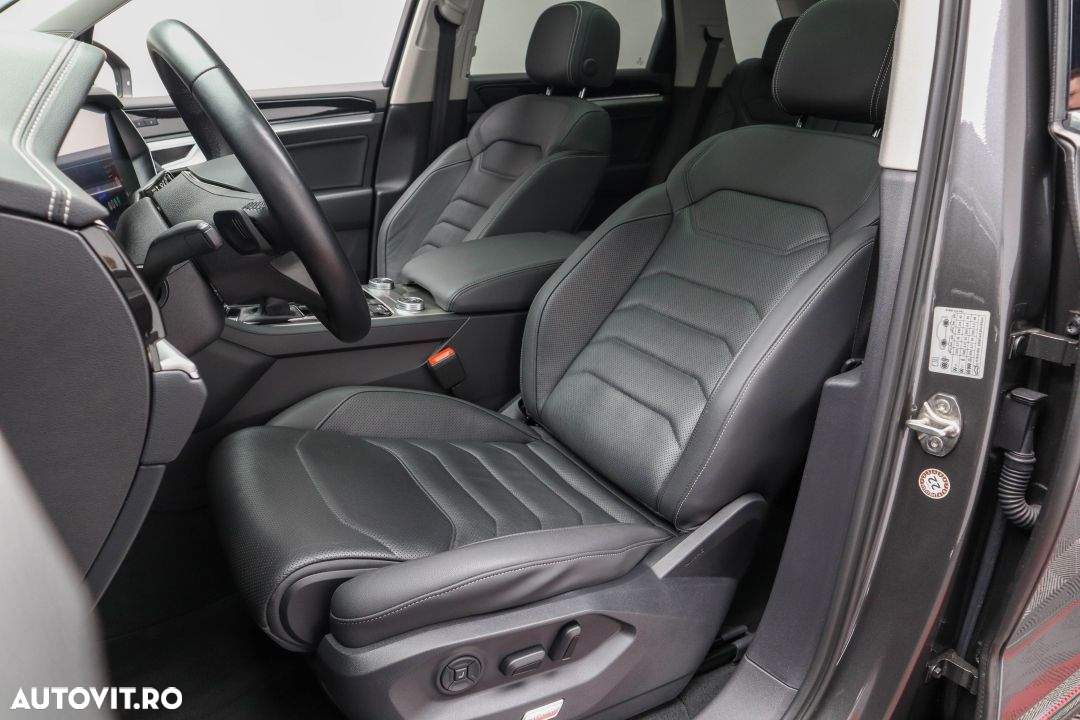 Volkswagen Touareg 3.0 V6 e-Hybrid 4Motion Aut. Elegance - 26