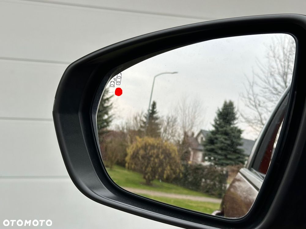 Peugeot 3008 1.5 BlueHDi Allure Pack S&S EAT8 - 23