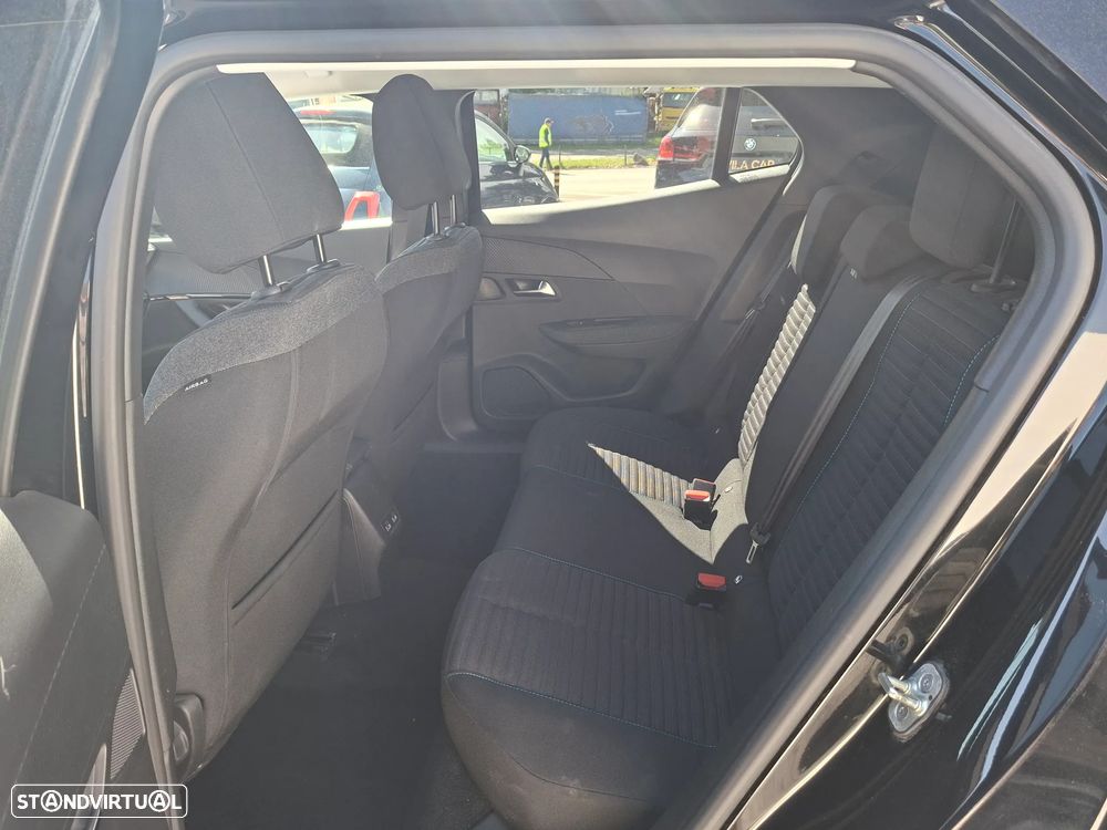 Peugeot 2008 PureTech 130 EAT8 Active - 36