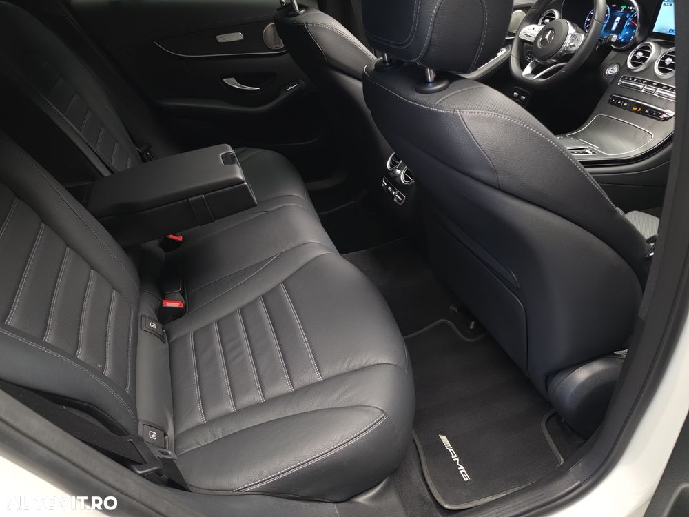 Mercedes-Benz GLC 300 e 4Matic 9G-TRONIC AMG Line Plus - 27
