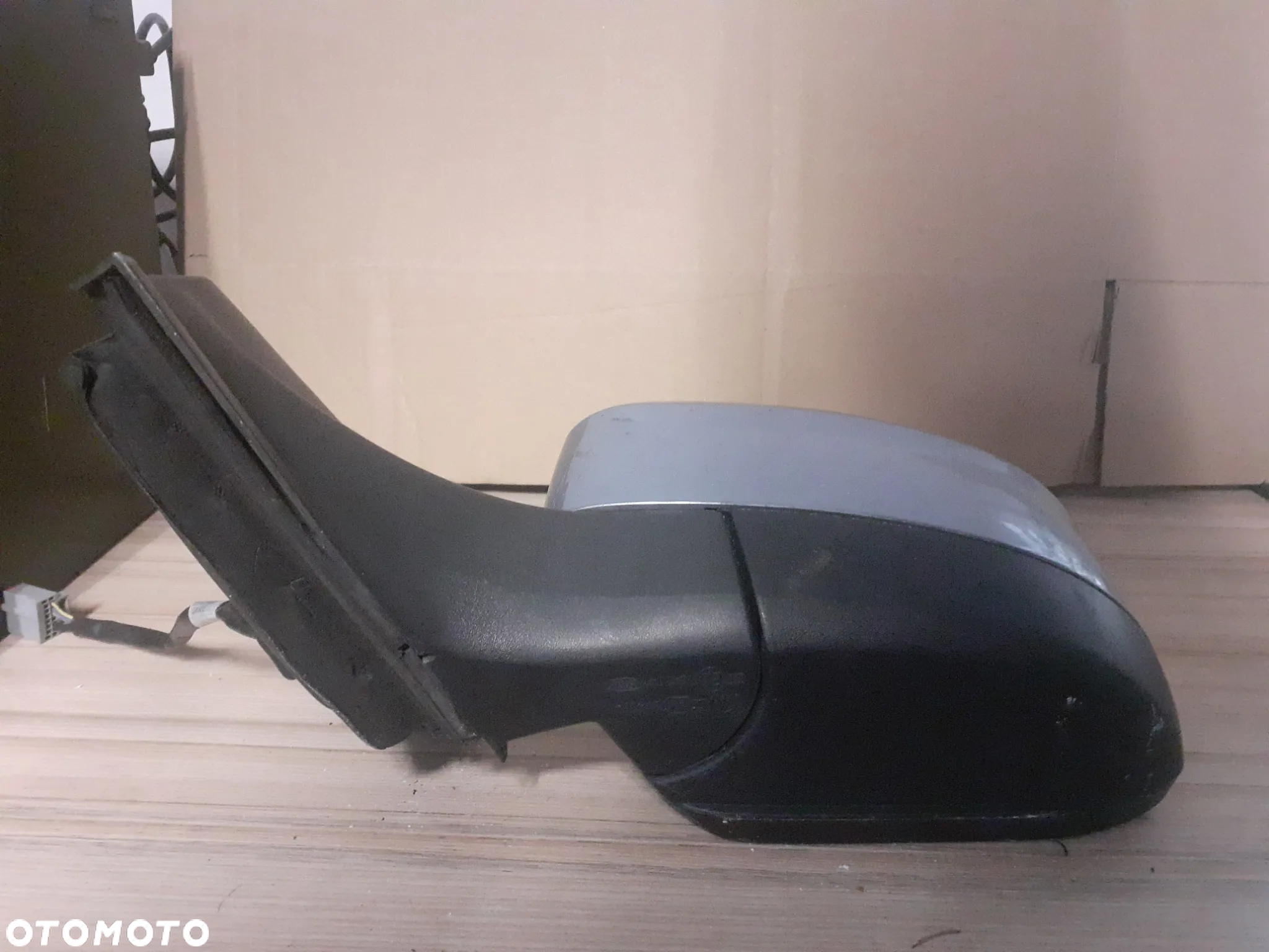 # LUSTERKO LEWE FORD MONDEO MK4 5PIN T6 - 4