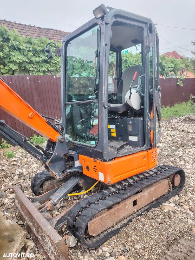 Hitachi ZX26 - 18