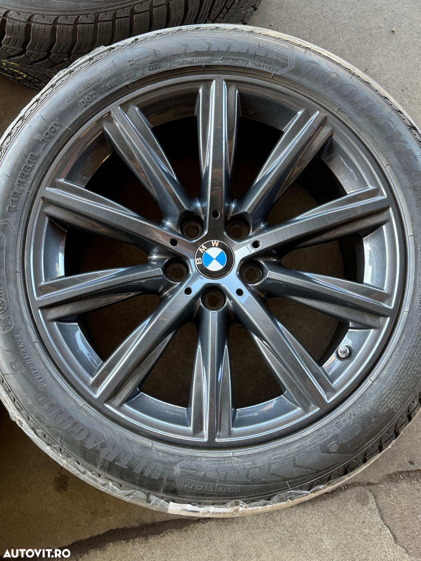 Vând jante originale BMW G30 seria 5 pe 18” cu anvelope de iarnă - 6